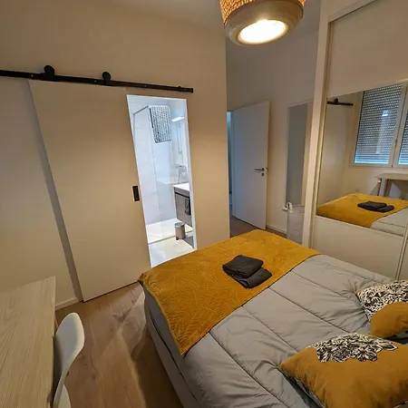 Le Mediterraneen Apartment *
